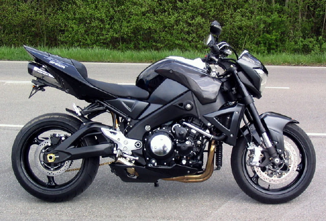 Bodis carbon zijpanelen tank Suzuki B-King