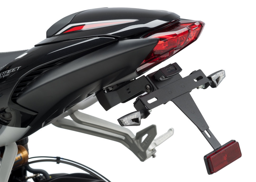 Puig kentekenplaathouder Triumph Daytona / Street Triple vanaf 2013  Puig kentekenplaathouder Triumph Daytona / Street Triple vanaf 2013