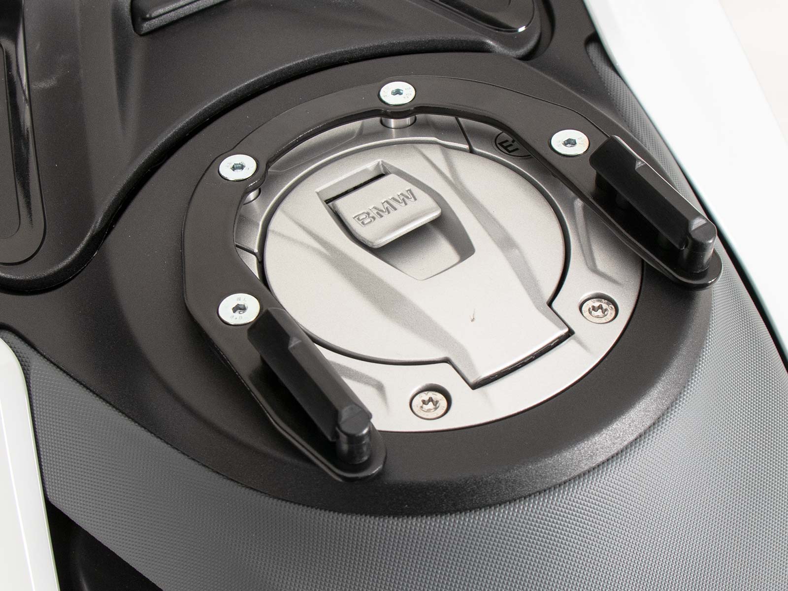 Hepco en Becker bevestiging Tanktas BMW R1300 RT (2026-) HE51665470001