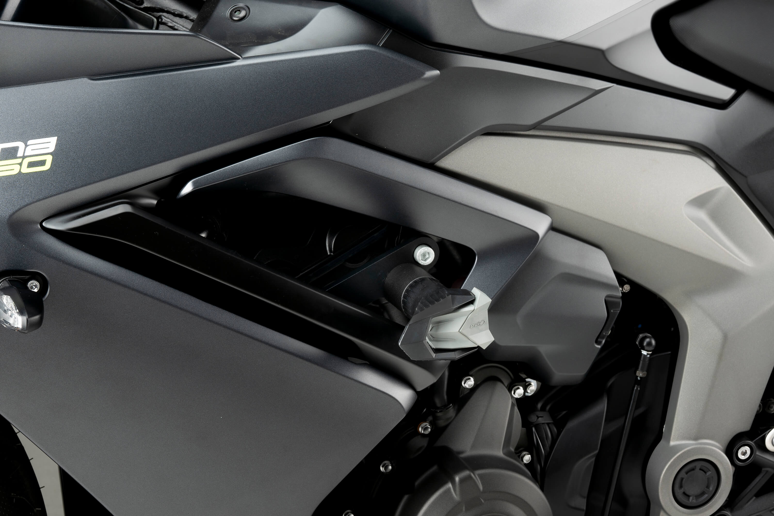 Puig R19 Valdoppen Triumph Daytona 660 (2025-) PU22103N