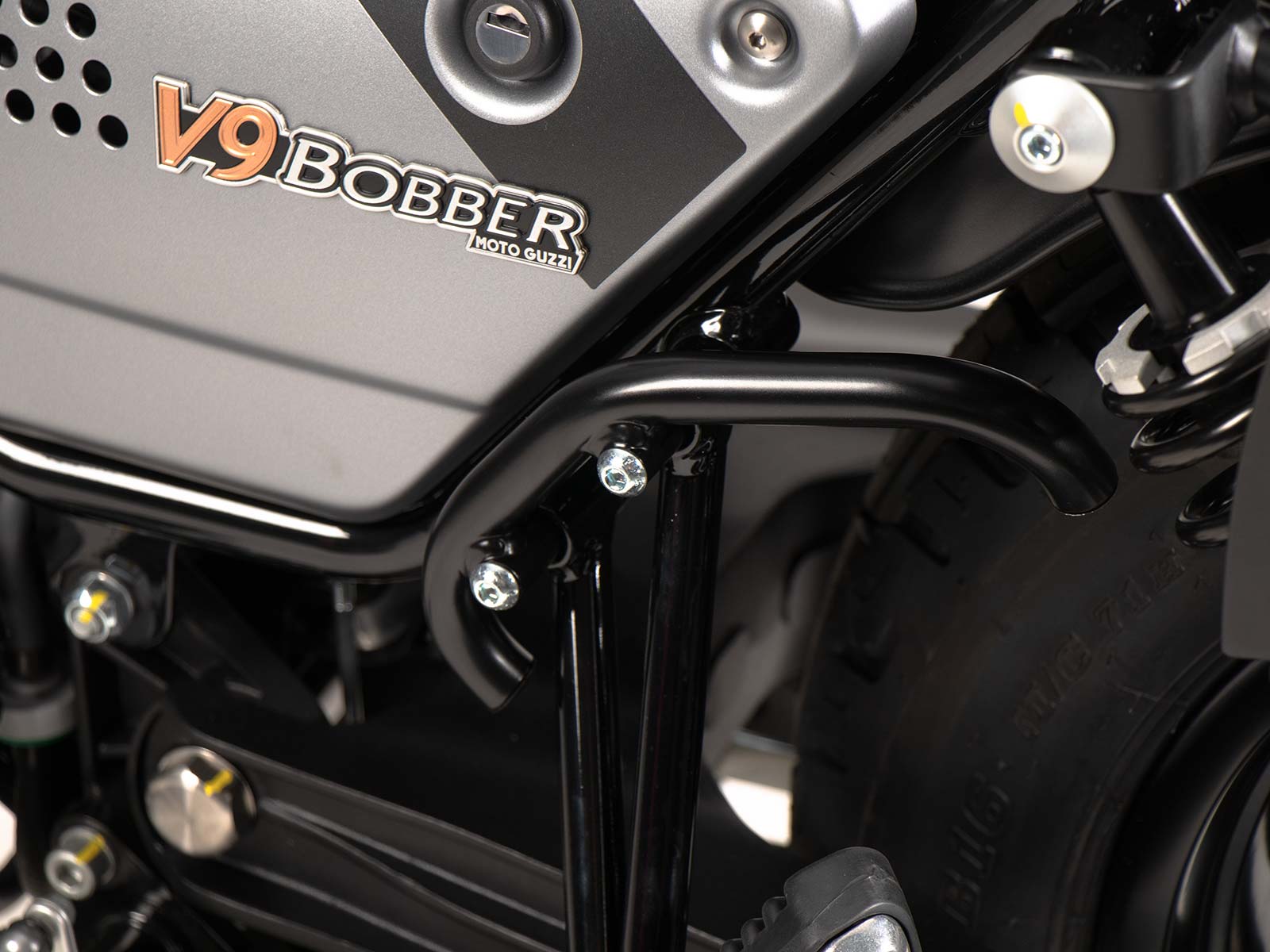 Hepco en Becker handgreep voor middenbok Moto Guzzi V9 Bobber (2021-2024) HE42215590001