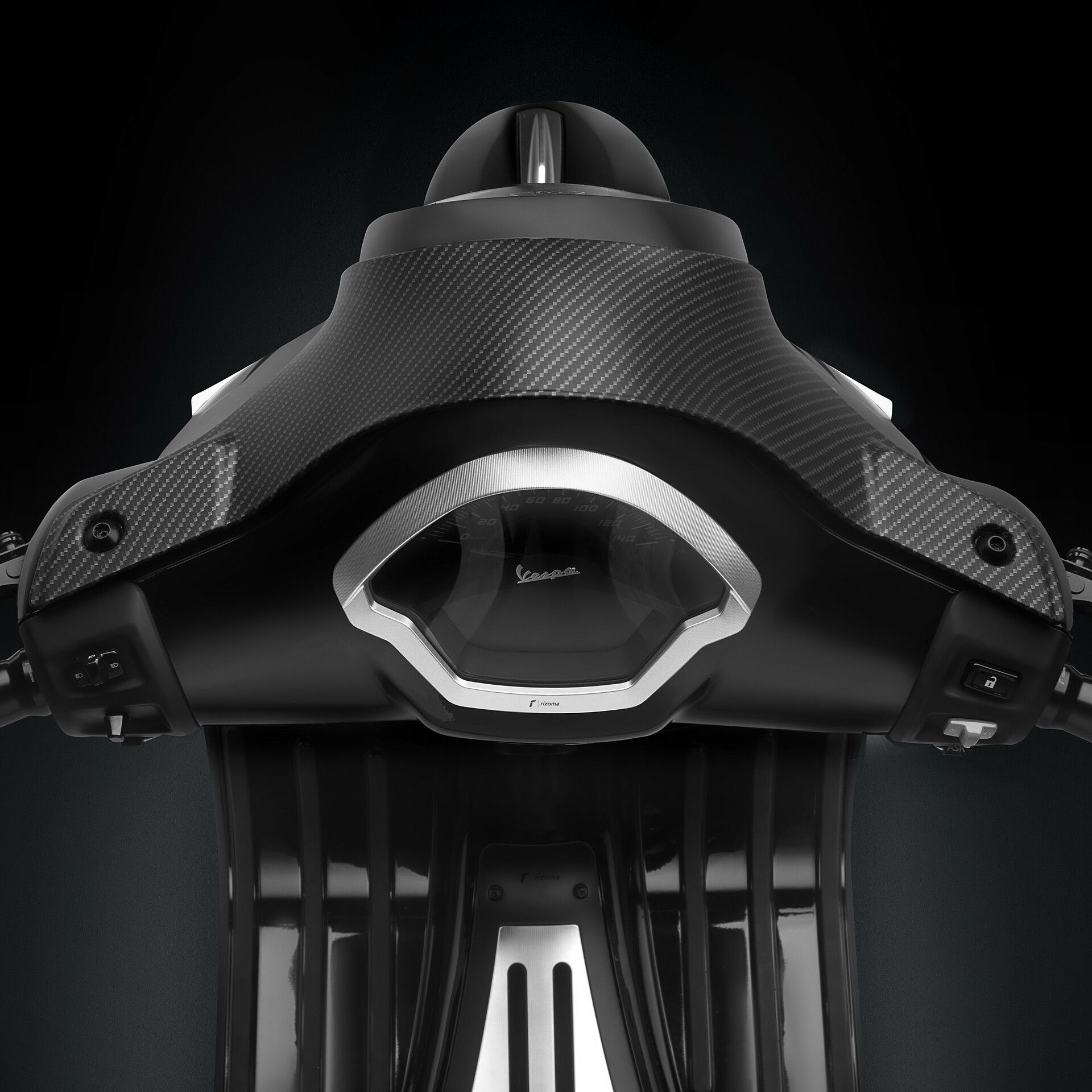 Rizoma carbon koplamp cover Vespa GTS vanaf 2023